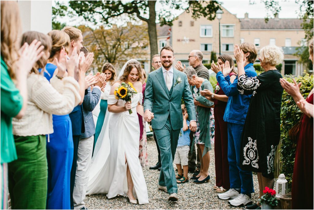 Trouwen in het koloniekerkje in Wilhelminaoord
