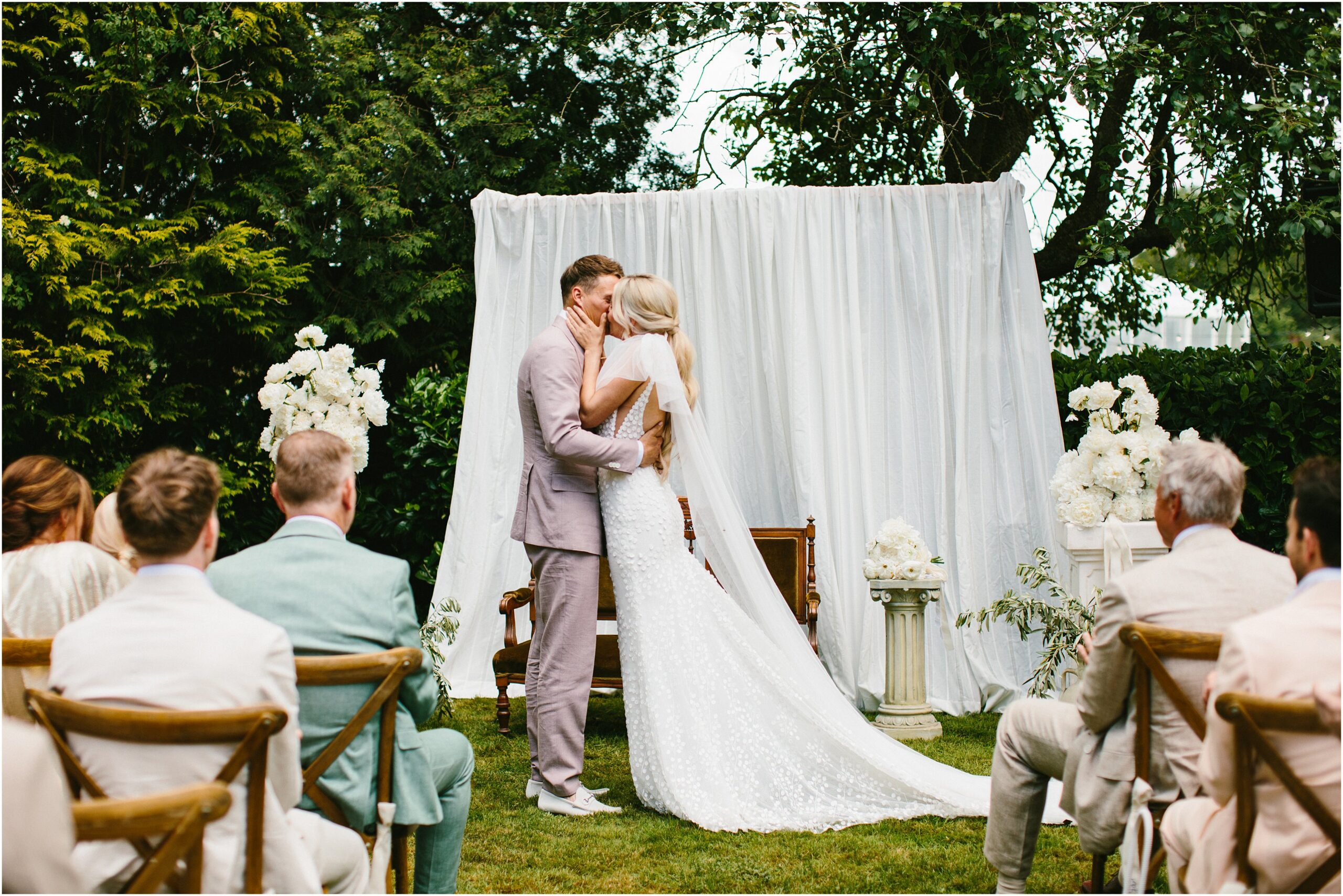 Trouwen in eigen tuin in Drenthe – Intieme bruiloft in Beilen