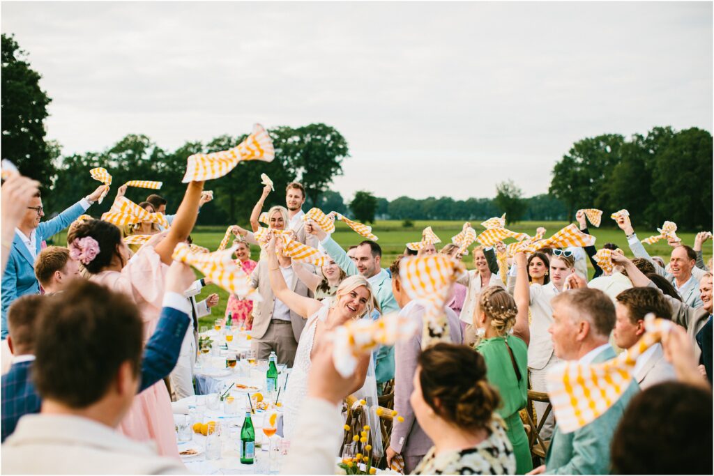 Trouwen in eigen tuin in Drenthe – Intieme bruiloft in Beilen